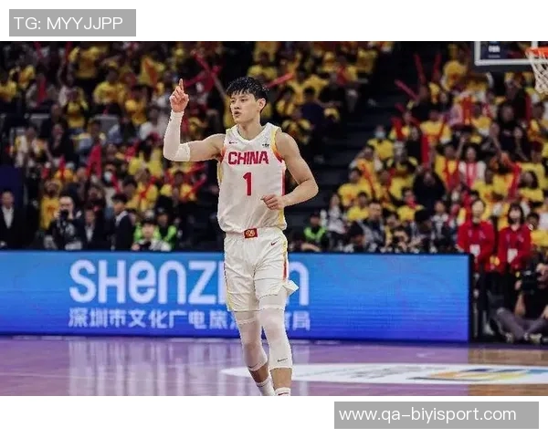 媒体人分析曾凡博表现称教练未设投篮战术需时间适应比赛节奏